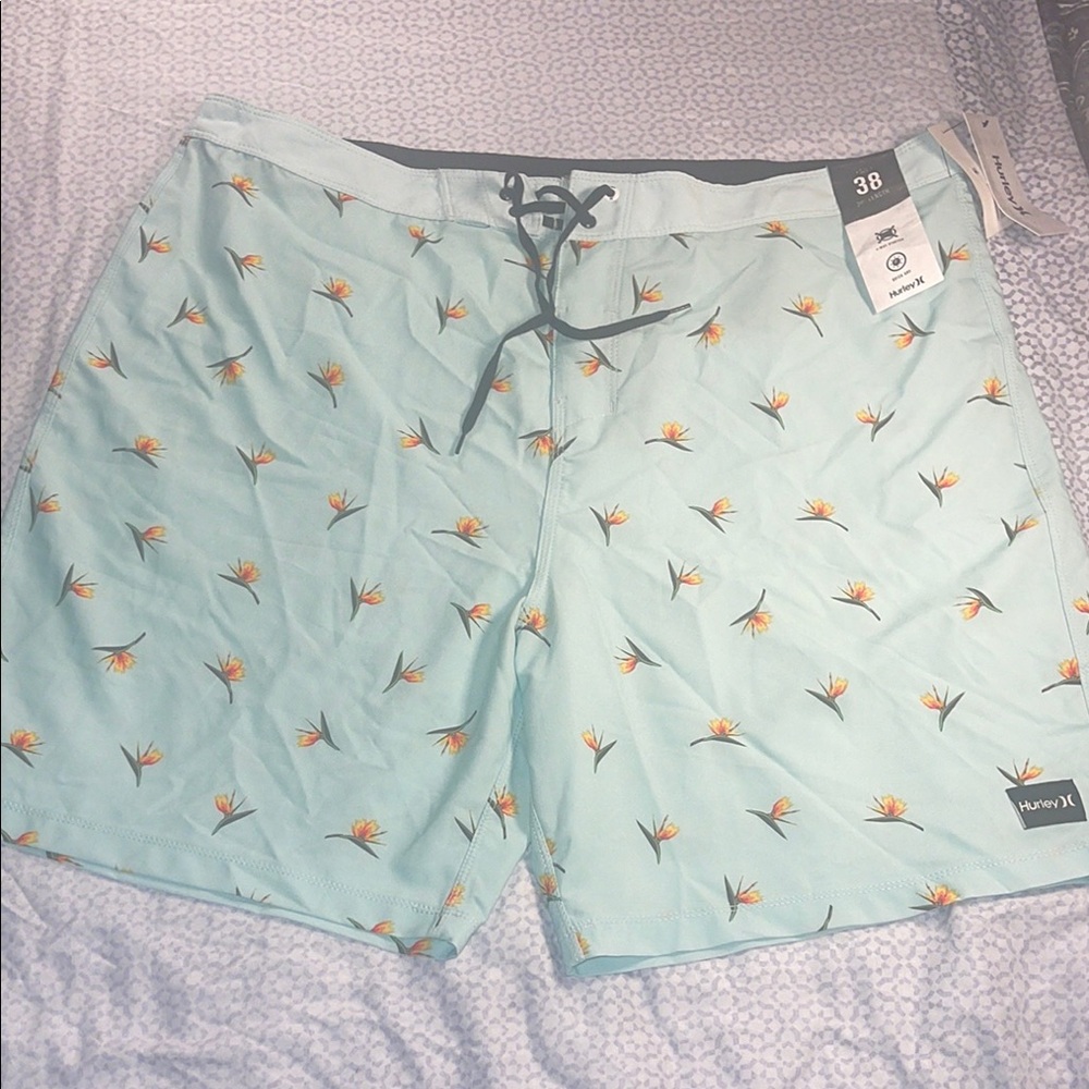 Hurley Men's Blue Floral Swim Shorts size 38